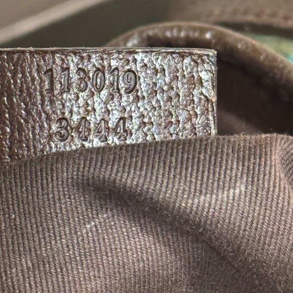 Gucci Beige Monogram Tote Bag - Picture 8 of 15